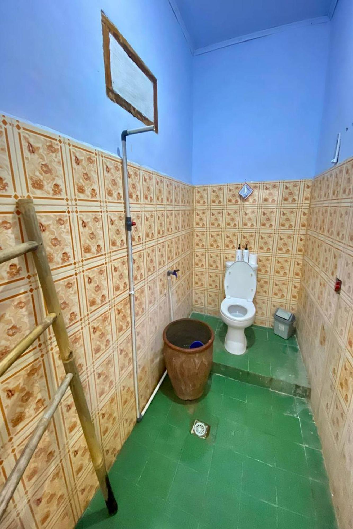 Duyung Rooms & Resto Gerupuk Bumbang Екстер'єр фото