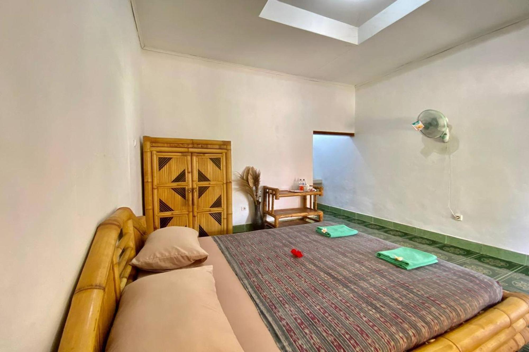 Duyung Rooms & Resto Gerupuk Bumbang Екстер'єр фото