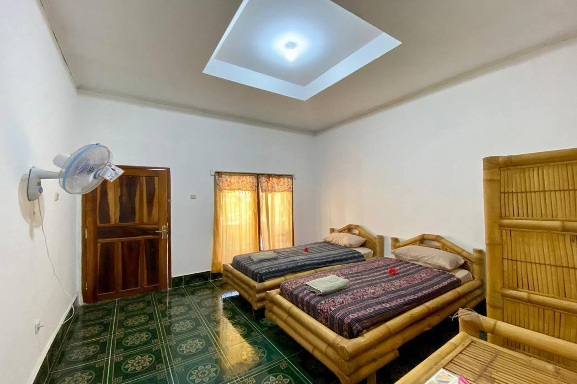 Duyung Rooms & Resto Gerupuk Bumbang Екстер'єр фото