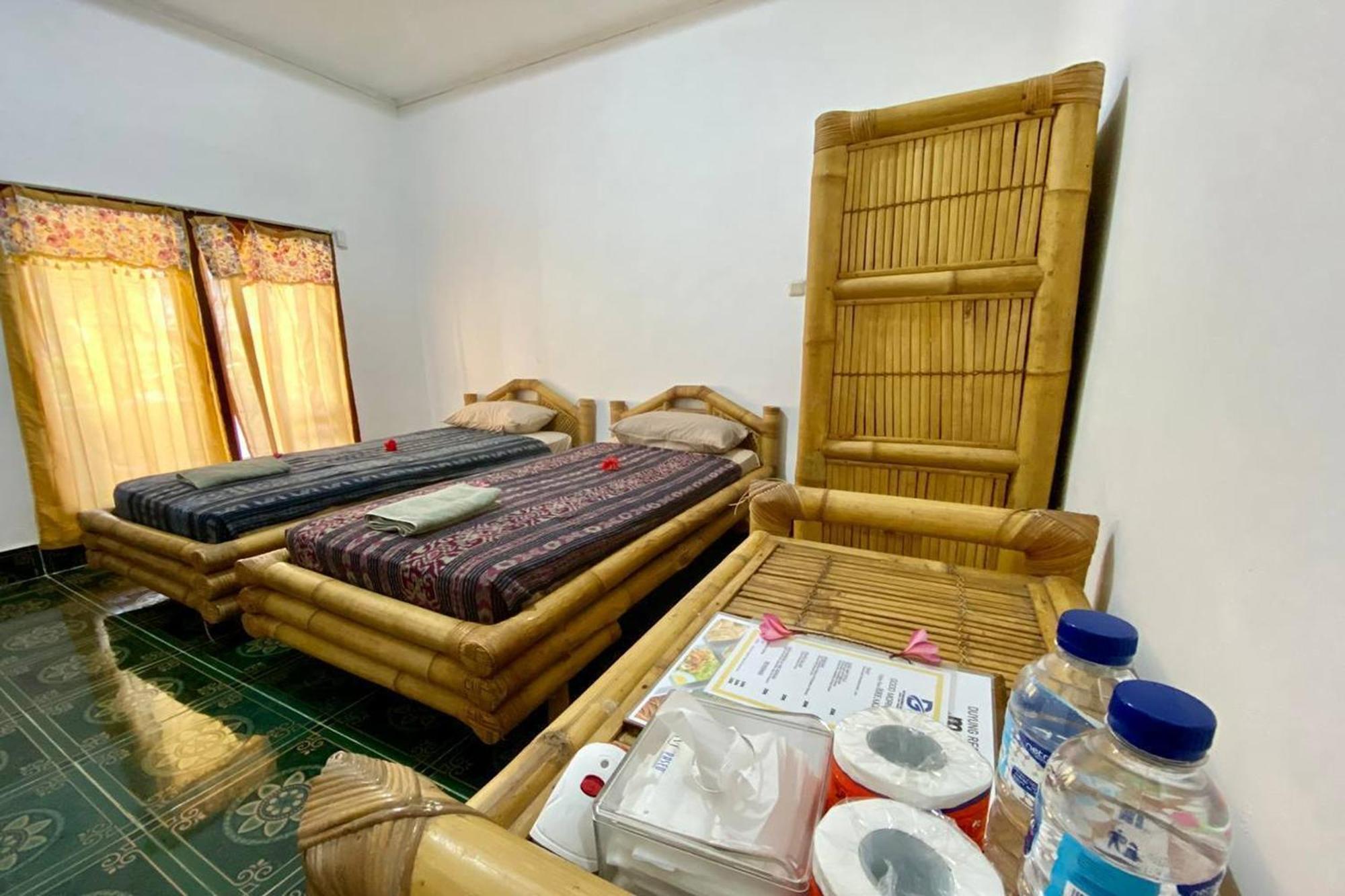 Duyung Rooms & Resto Gerupuk Bumbang Екстер'єр фото