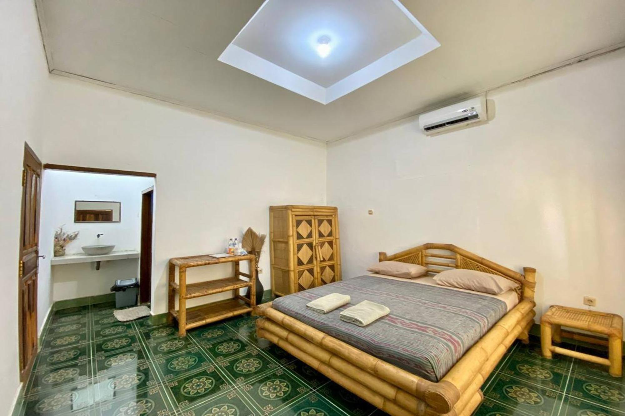 Duyung Rooms & Resto Gerupuk Bumbang Екстер'єр фото