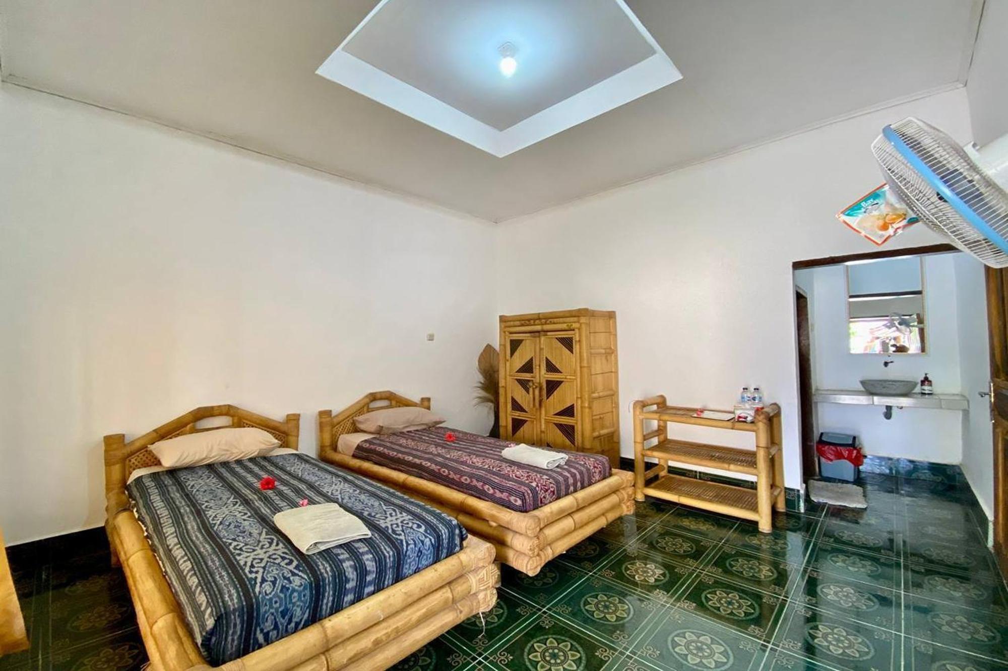 Duyung Rooms & Resto Gerupuk Bumbang Екстер'єр фото