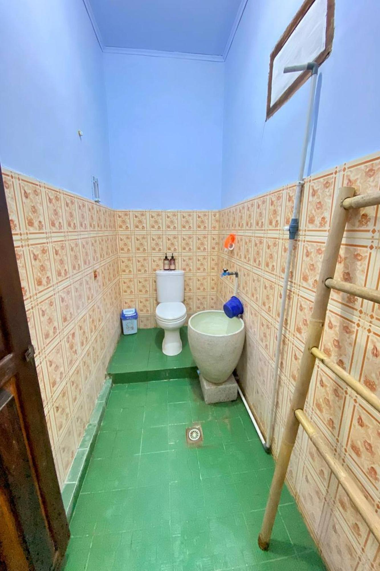 Duyung Rooms & Resto Gerupuk Bumbang Екстер'єр фото
